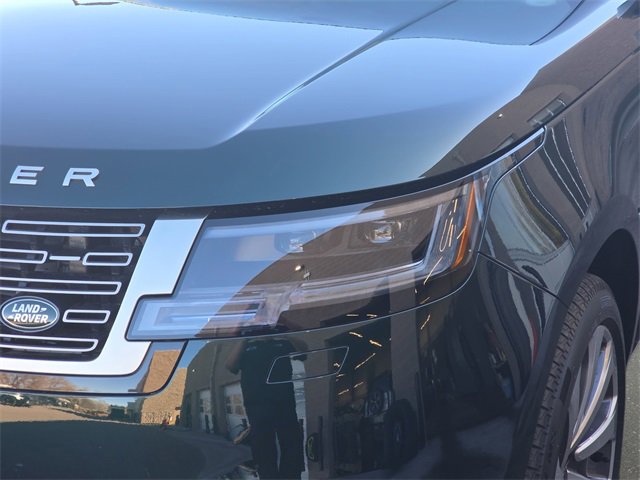 New 2026 Land Rover Range Rover Long Wheelbase SE image 18