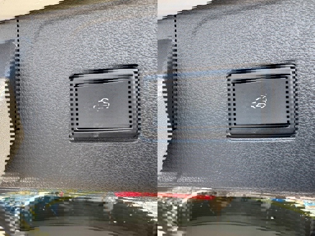 Used 2024 Volkswagen Atlas SEL image 10