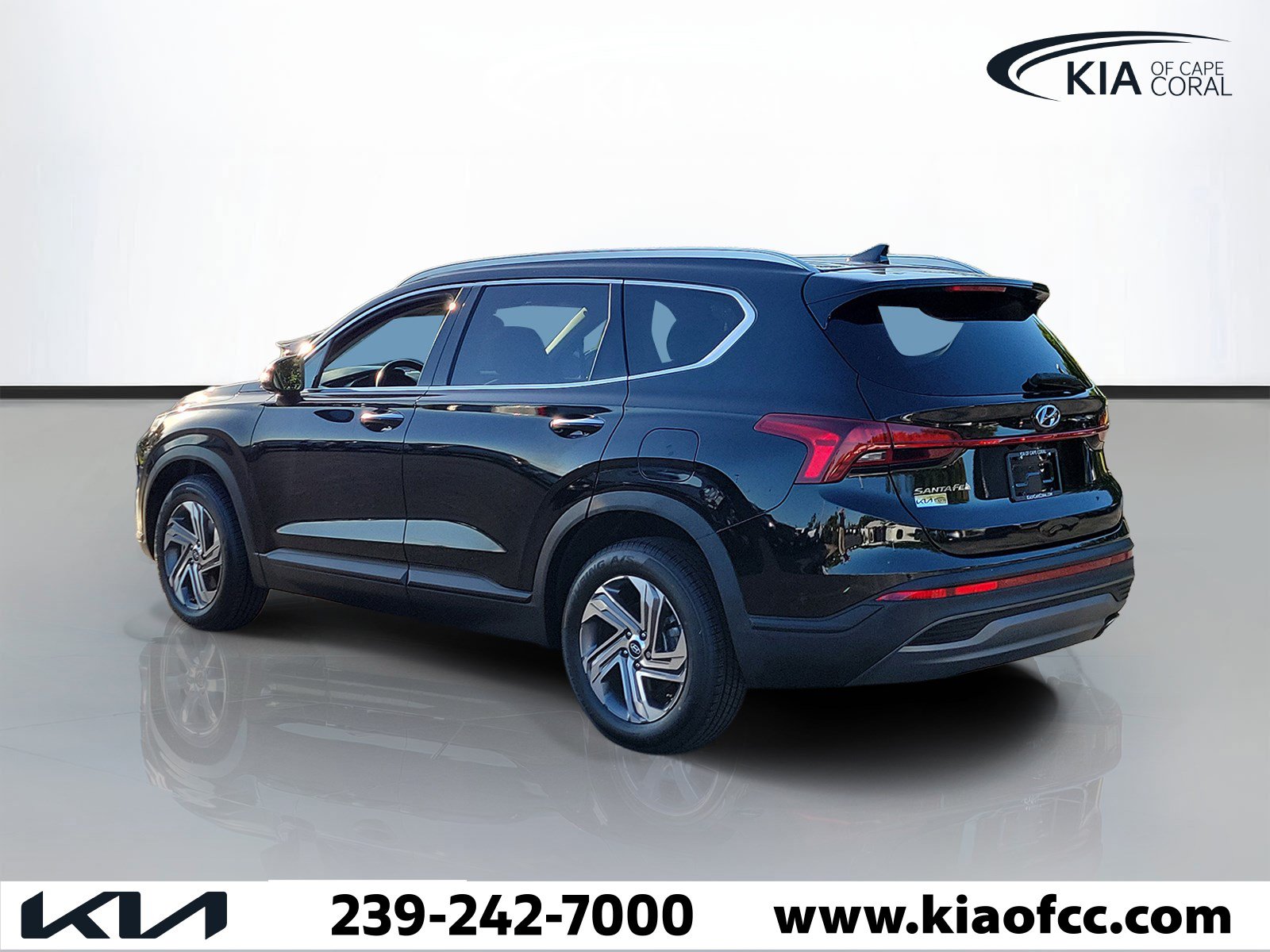 Used 2023 Hyundai Santa Fe SEL FWD image 4