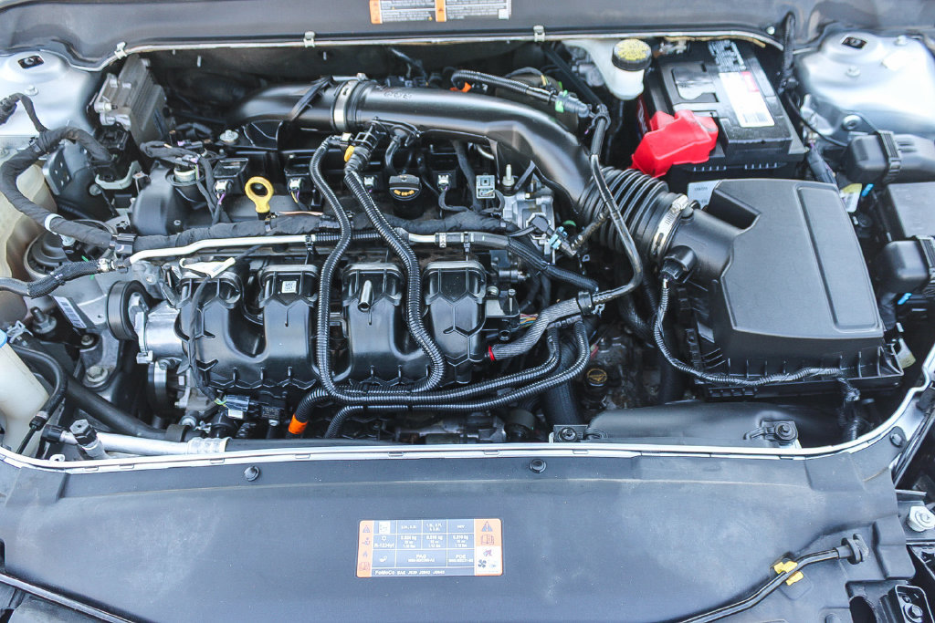 Used 2020 Ford Fusion Titanium FWD image 29