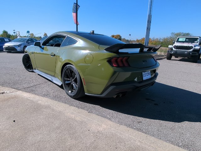 Used 2024 Ford Mustang GT RWD image 11