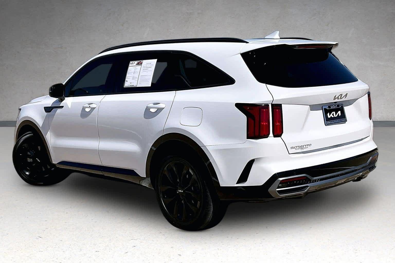 Certified 2023 Kia Sorento SX FWD image 4