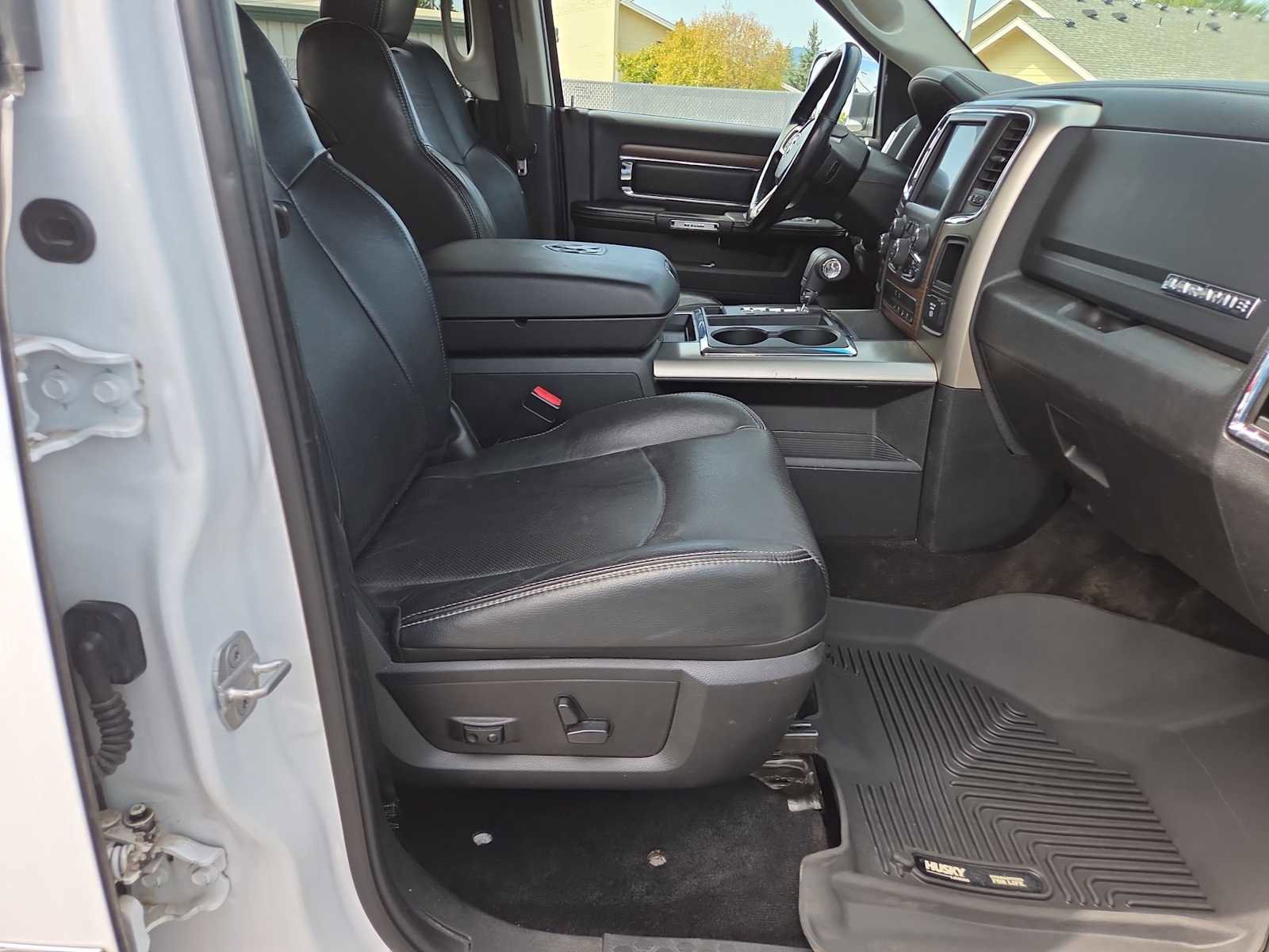 Used 2013 RAM 1500 Laramie w/ Convenience Group AWD/4WD image 22