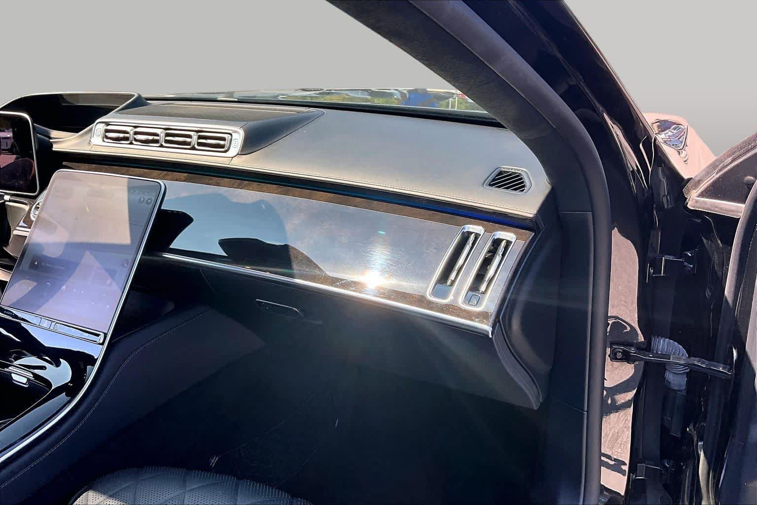 Used 2021 Mercedes-Benz S 580 4MATIC Sedan w/ AMG Line image 18