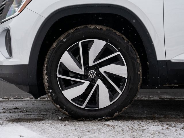 Certified 2025 Volkswagen Atlas SEL image 12