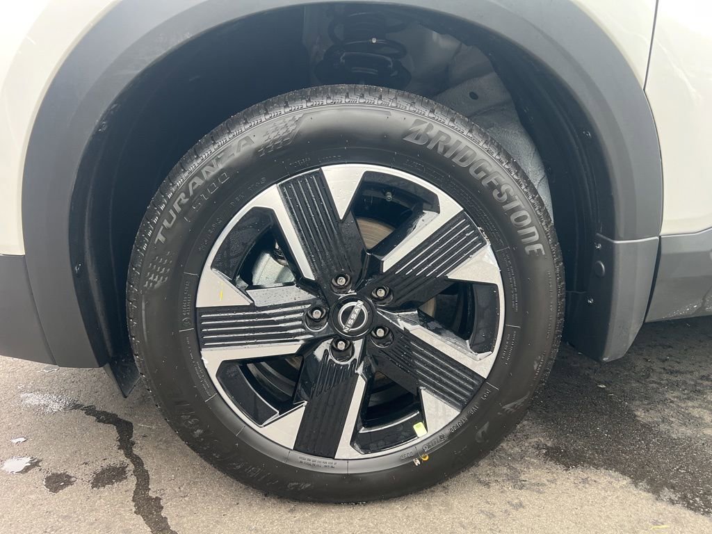 New 2026 Nissan Kicks SV image 12