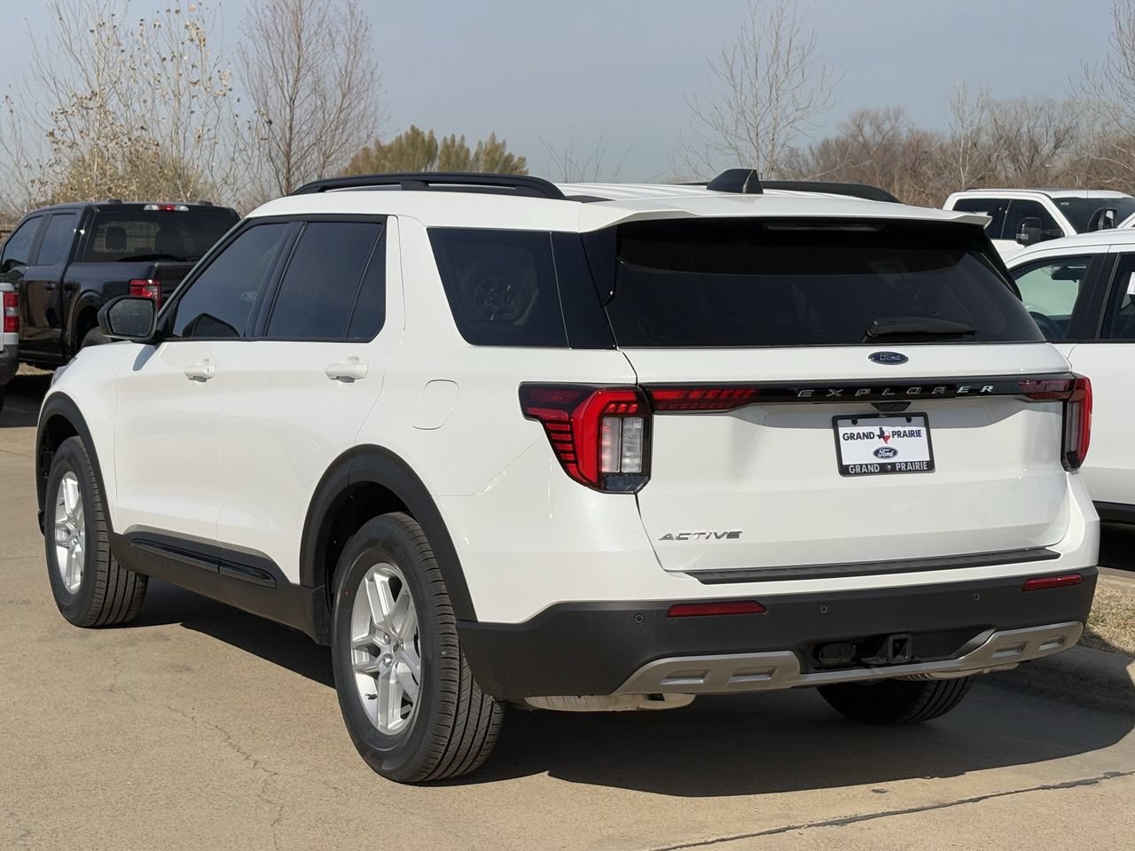 New 2026 Ford Explorer Active w/ Active Comfort Package RWD image 5