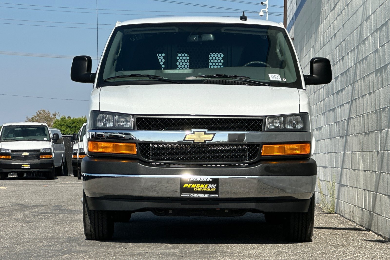 Used 2025 Chevrolet Express 2500 w/ Driver Convenience Package RWD image 9