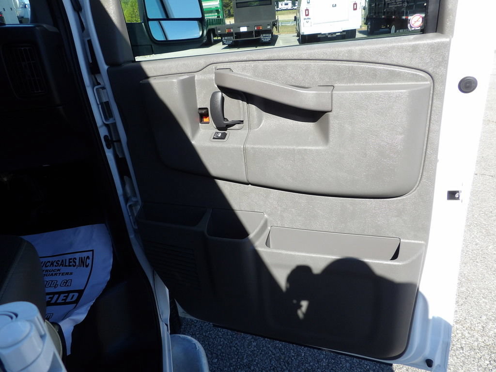 Used 2024 GMC Savana 2500 w/ Driver Convenience Package RWD image 30