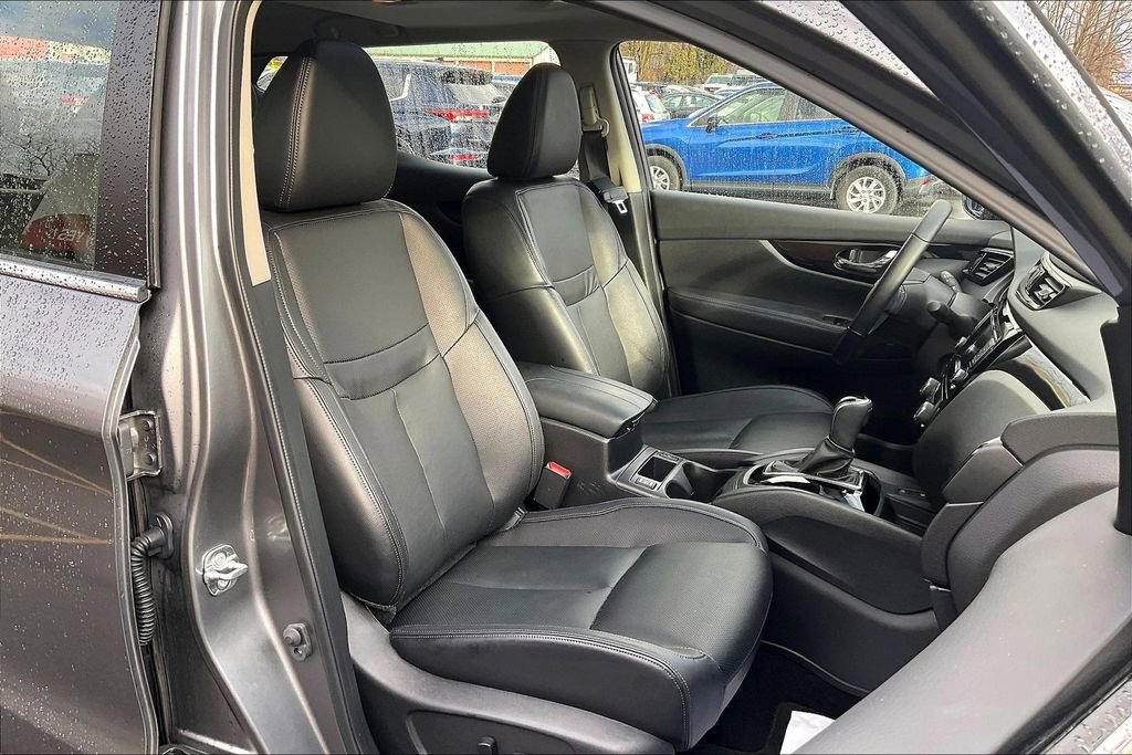 Used 2022 Nissan Rogue Sport SL w/ Premium Package image 7