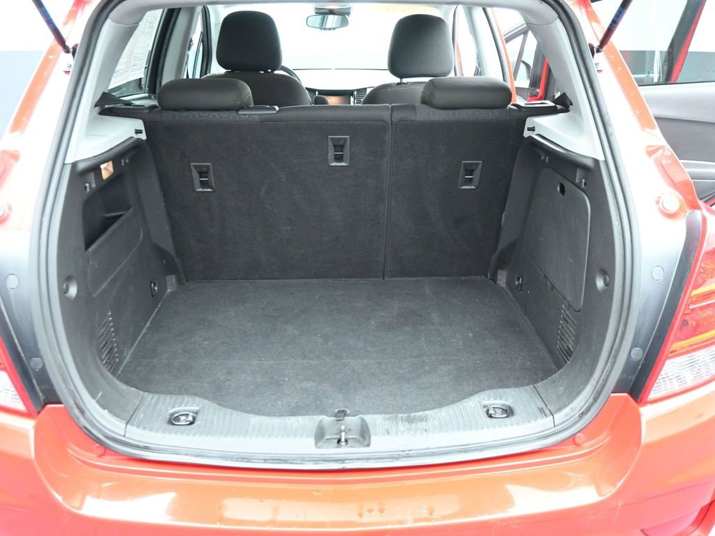 Used 2020 Chevrolet Trax LS w/ Tint and Cruise Package image 16