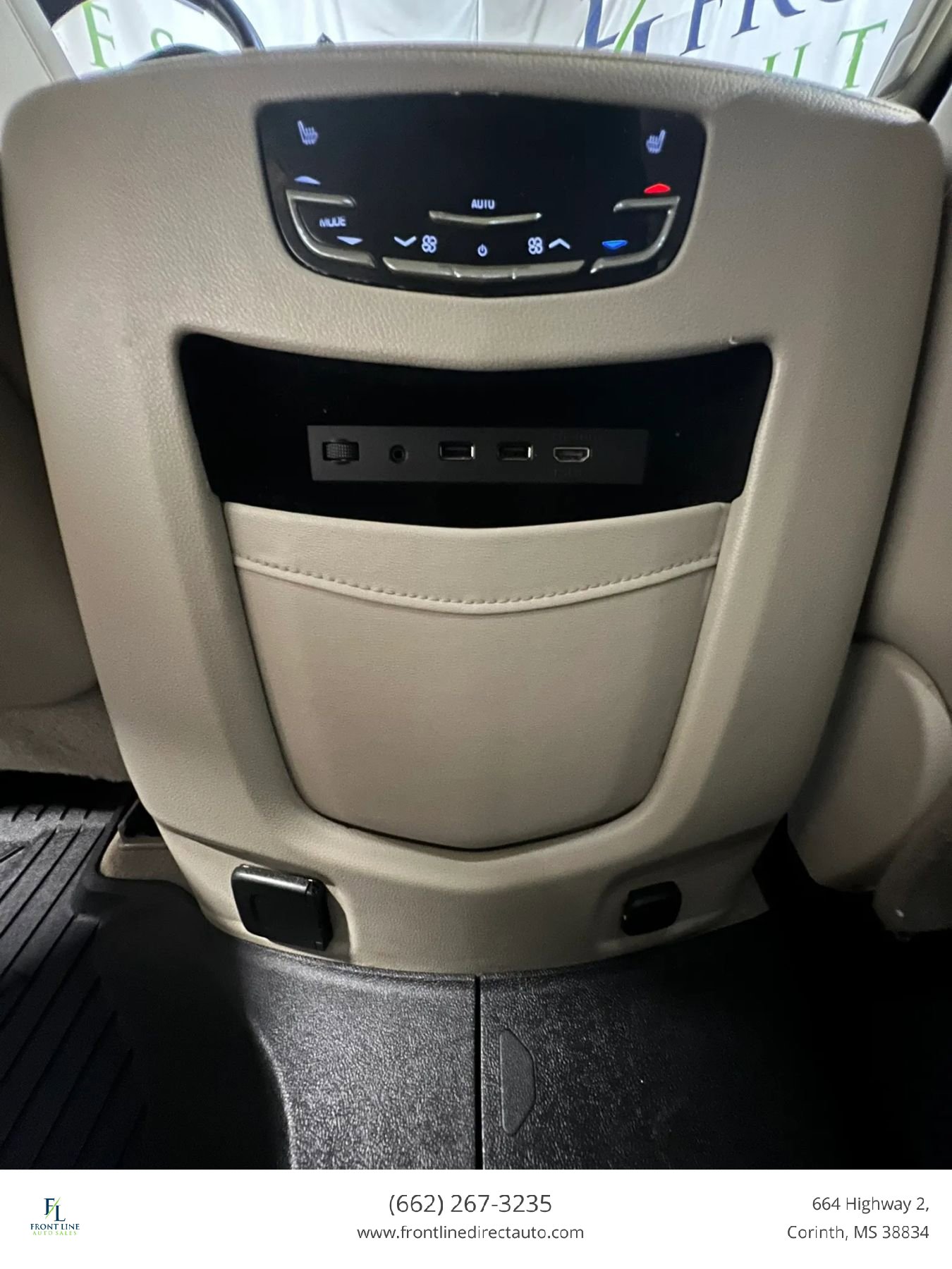 Used 2018 Cadillac Escalade Premium Luxury AWD/4WD image 22