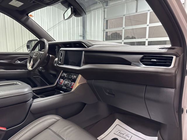 Used 2021 GMC Yukon XL Denali AWD/4WD image 30
