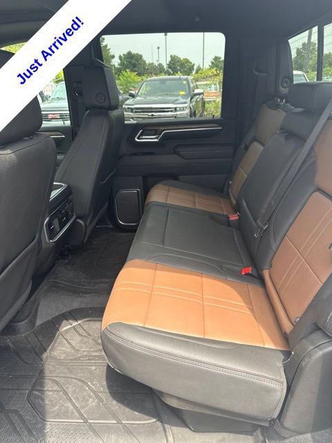 Used 2025 Chevrolet Silverado 3500 High Country w/ High Country Premium Package AWD/4WD image 18