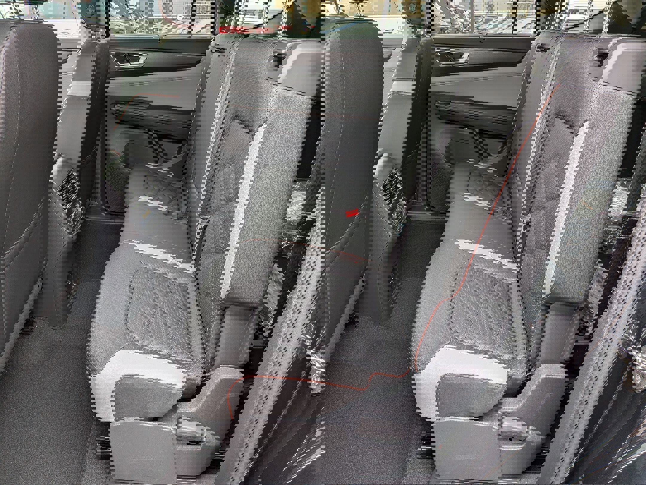 New 2026 Volkswagen Atlas Peak Edition image 28