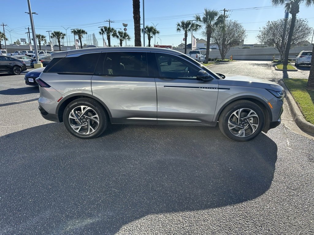 Used 2024 Lincoln Nautilus Premier w/ Equipment Group 102A image 7