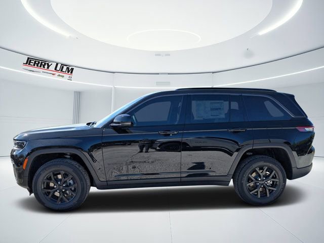 New 2026 Jeep Grand Cherokee Altitude image 6