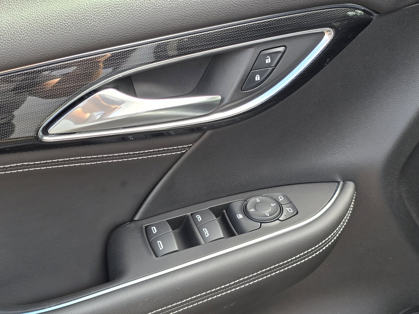 Certified 2023 Buick Envision Preferred AWD/4WD image 35