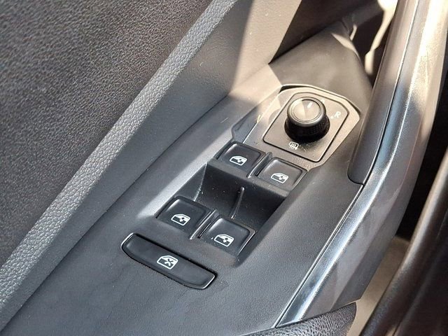 Used 2020 Volkswagen Jetta SE FWD image 30