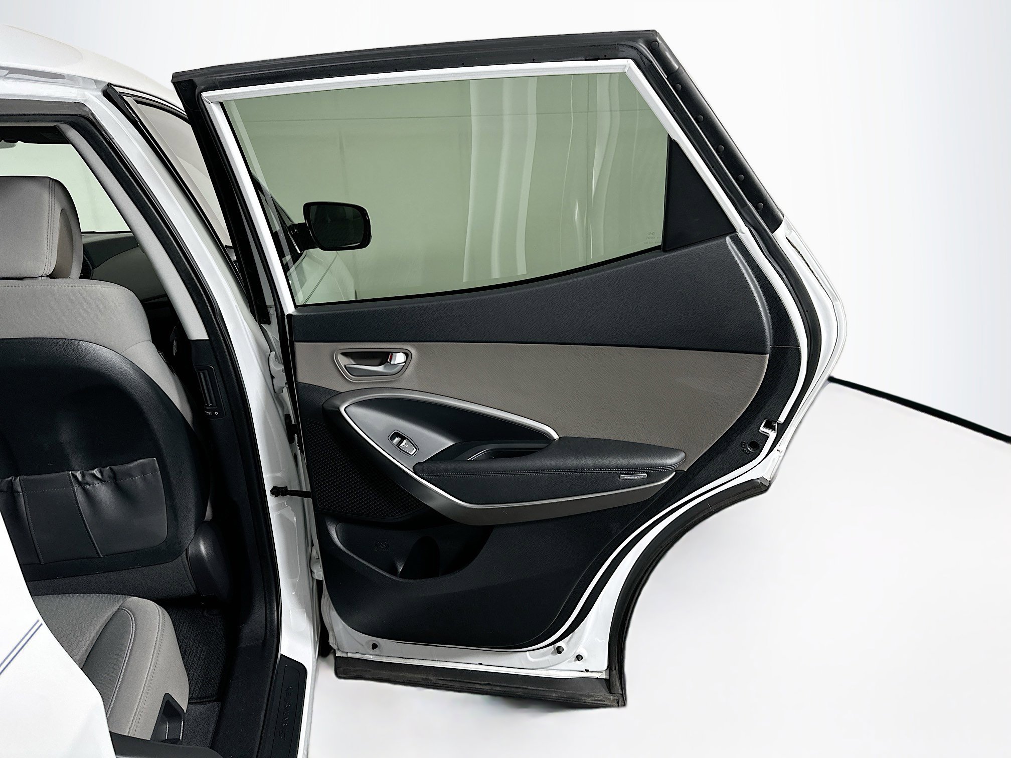 Used 2017 Hyundai Santa Fe Sport image 27