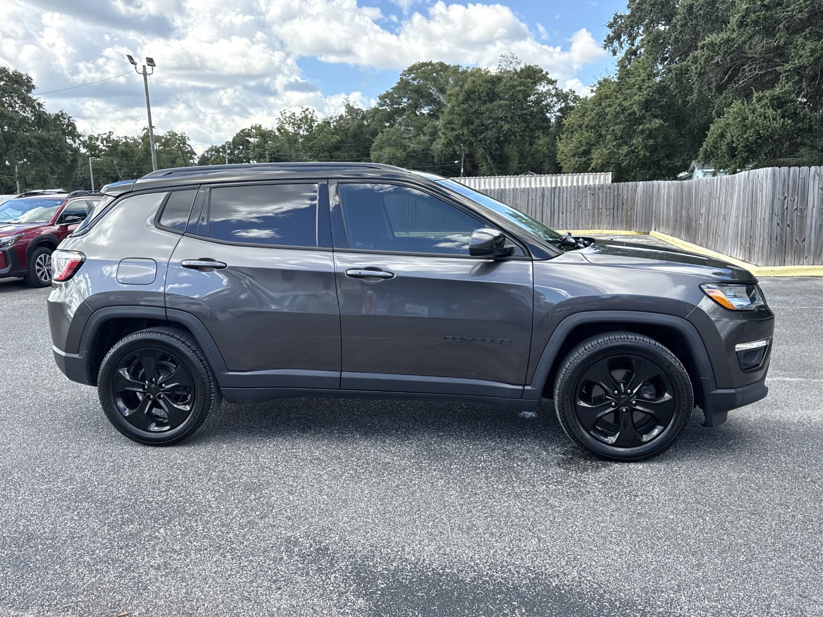 Used 2019 Jeep Compass Latitude FWD image 7