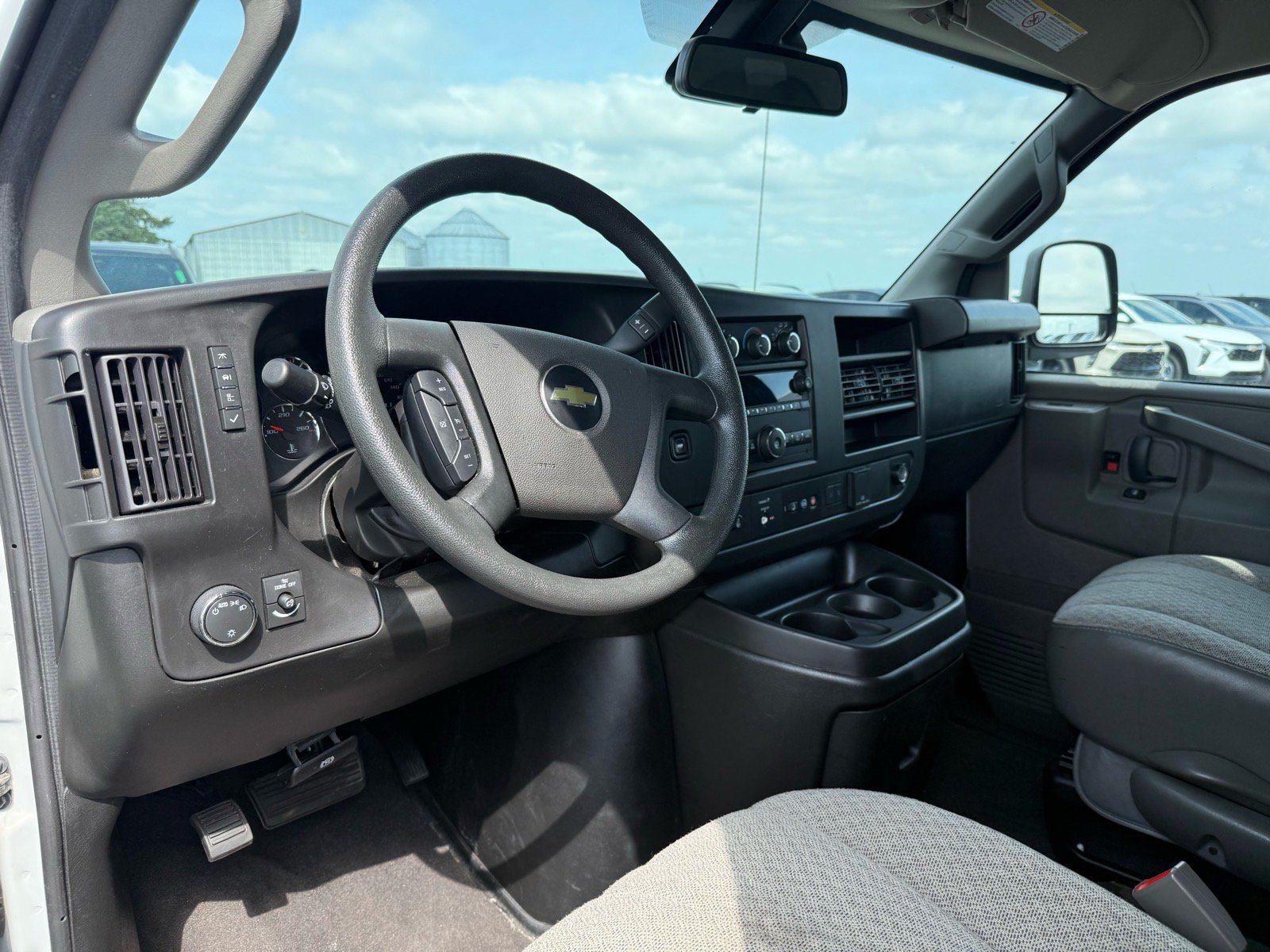 Used 2023 Chevrolet Express 3500 LT w/ LT Preferred Equipment Group RWD image 11