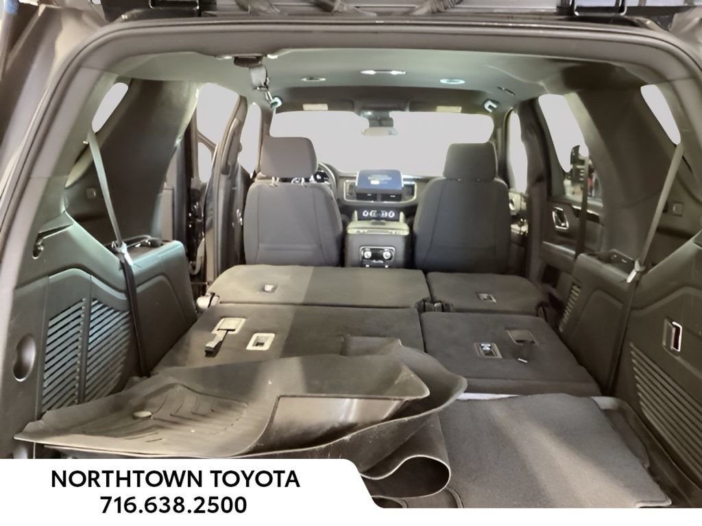 Used 2023 GMC Yukon SLE w/ Gmc Pro Safety Plus Package AWD/4WD image 16