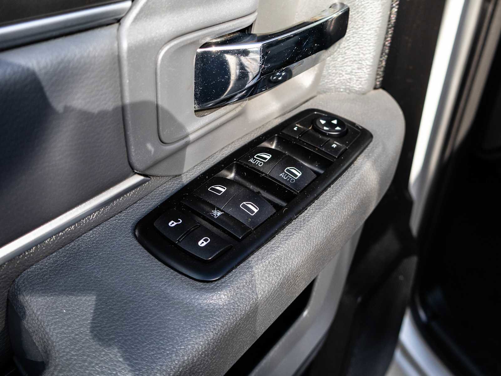 Used 2015 RAM 1500 Big Horn image 21