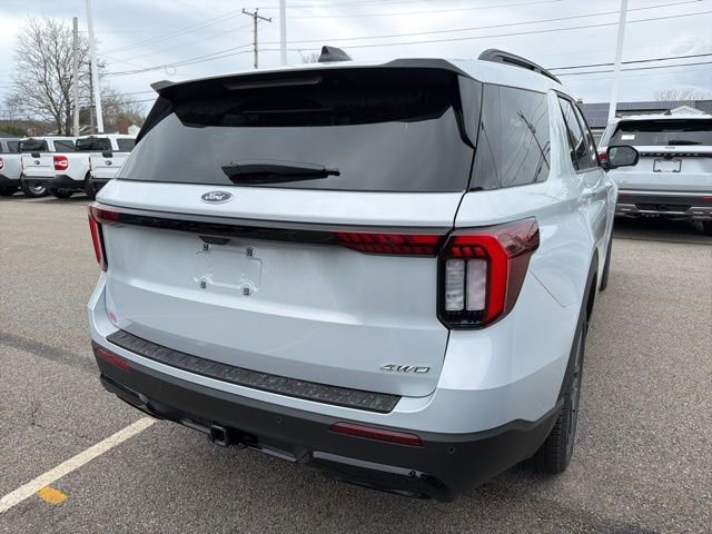 New 2026 Ford Explorer ST-Line image 3