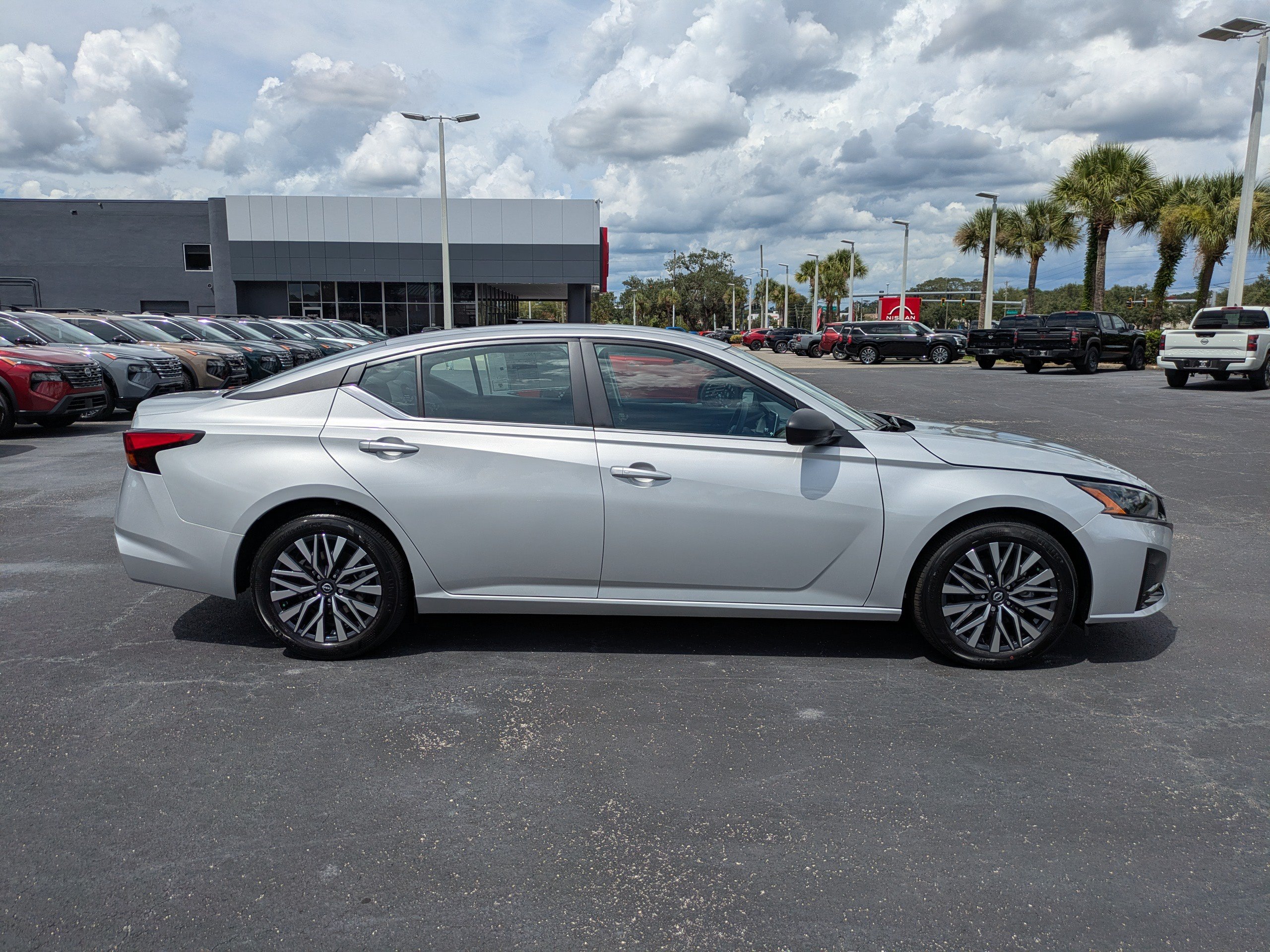 New 2026 Nissan Altima 2.5 SV FWD image 3