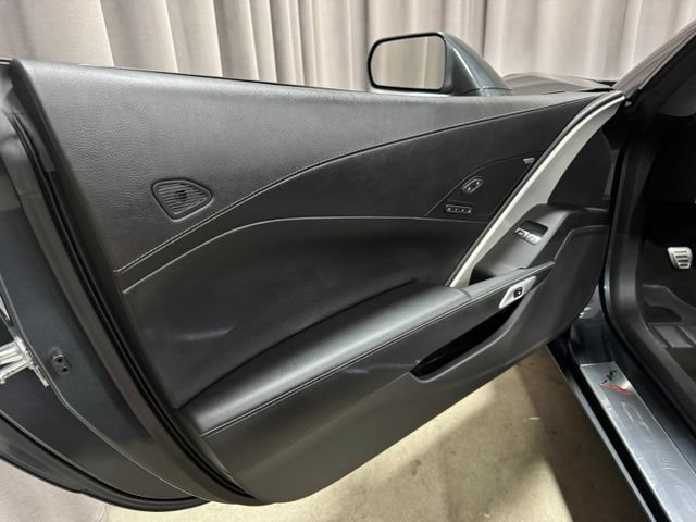 Used 2014 Chevrolet Corvette Stingray Convertible w/ 2LT Preferred Equipment Group RWD image 17