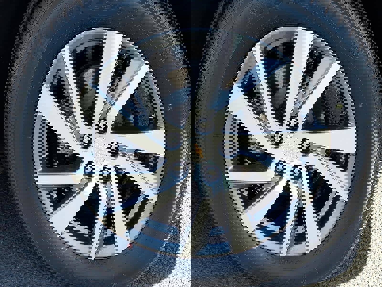 Used 2024 Chevrolet Equinox Premier image 12