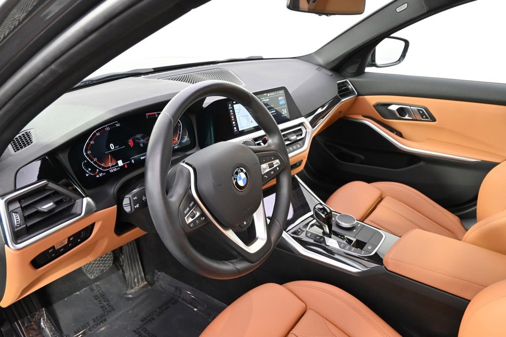 Used 2022 BMW 330i xDrive Sedan w/ Driving Assistance Package image 11