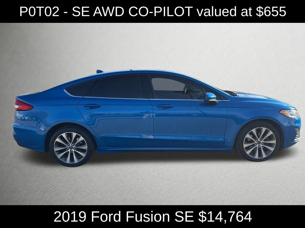 Used 2019 Ford Fusion SE image 2