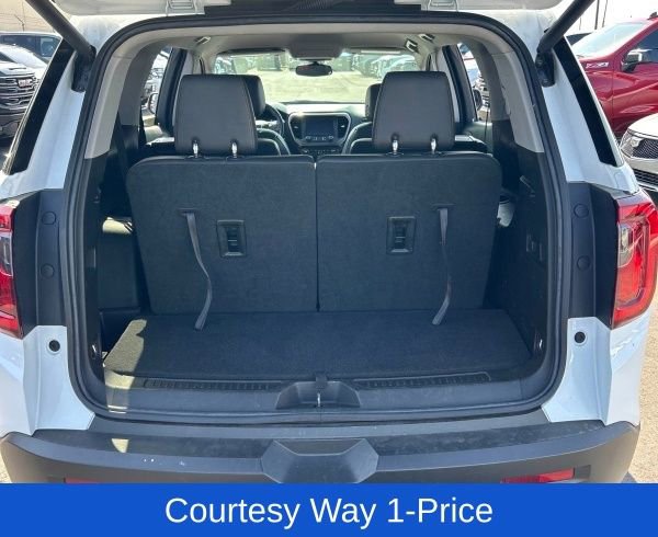 Used 2023 GMC Acadia AT4 w/ Technology Package AWD/4WD image 9
