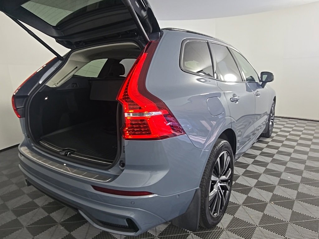 Certified 2023 Volvo XC60 B5 Plus w/ Climate Package image 12