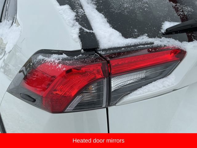 Used 2022 Toyota RAV4 XLE Premium image 18