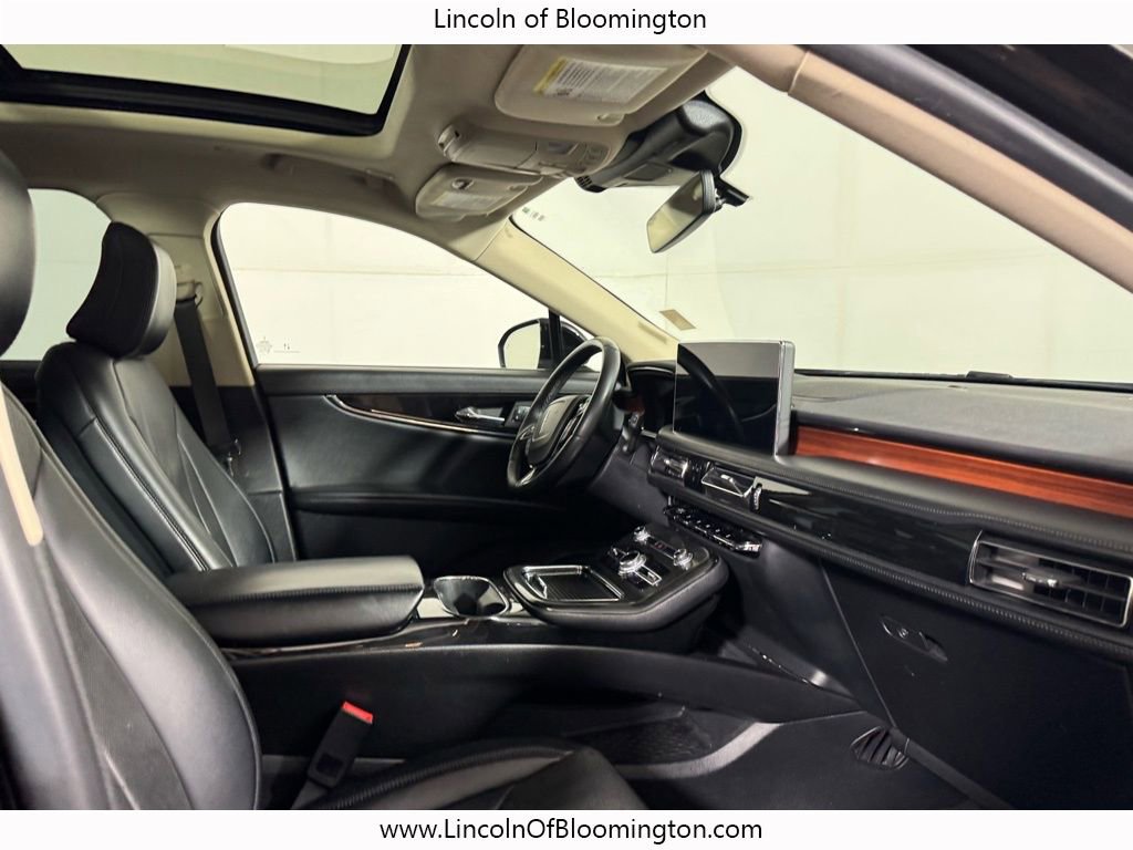 Certified 2022 Lincoln Nautilus Reserve w/ Monochromatic Package image 16