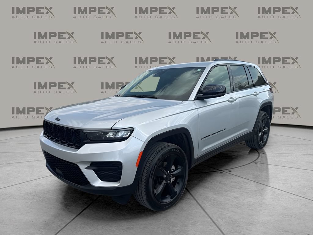 Used 2024 Jeep Grand Cherokee Altitude