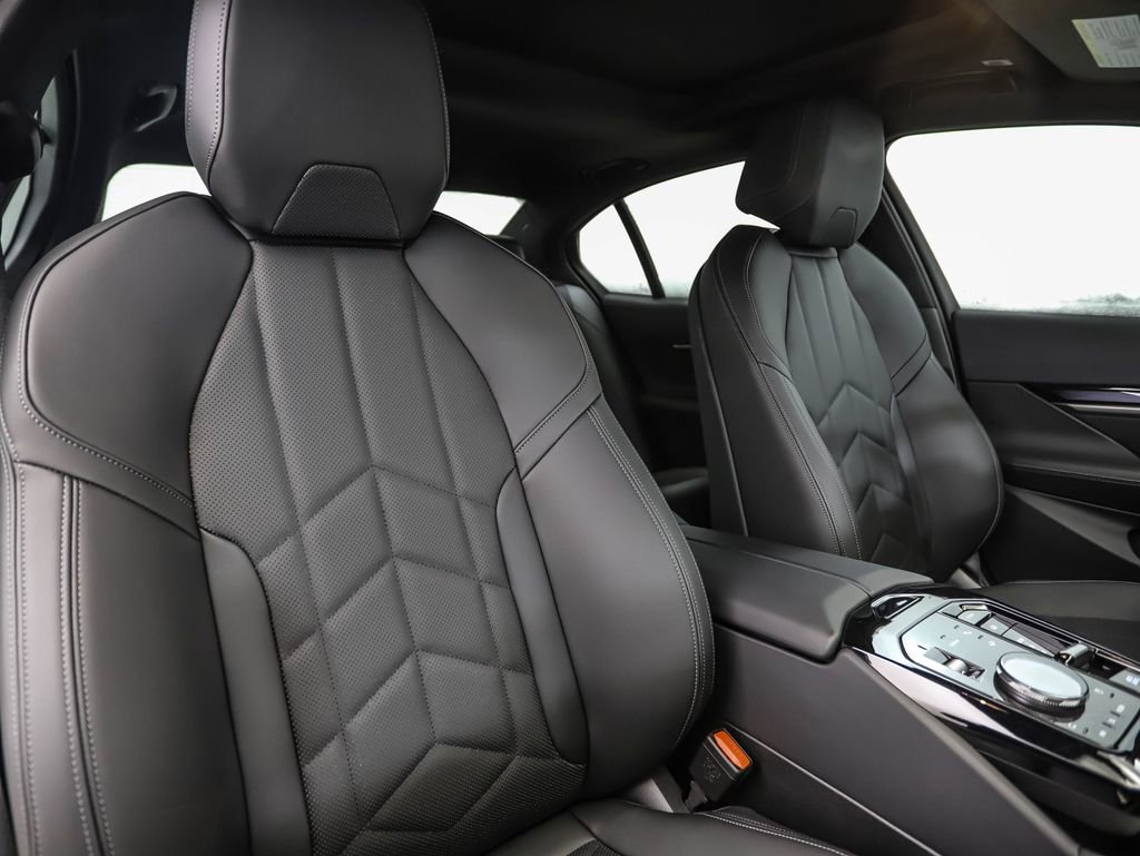 Used 2026 BMW i5 eDrive40 w/ M Sport Package image 32