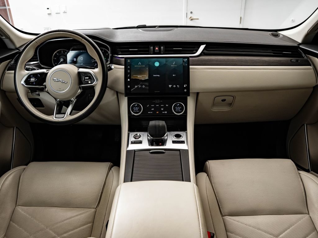 Used 2023 Jaguar F-PACE S AWD/4WD image 33