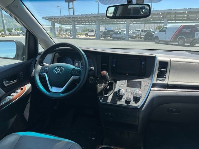 Used 2015 Toyota Sienna Limited AWD/4WD image 31