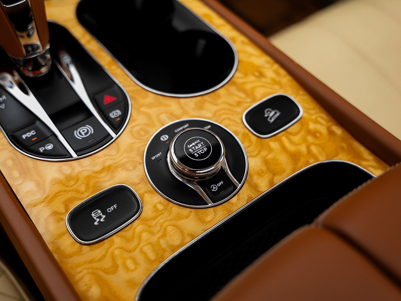 Used 2019 Bentley Bentayga AWD/4WD image 49