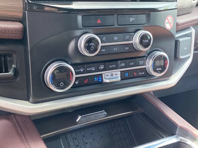 Used 2023 Ford Expedition Limited AWD/4WD image 12
