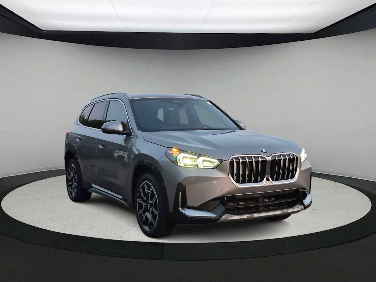 New 2027 BMW X1 xDrive28i AWD/4WD image 2