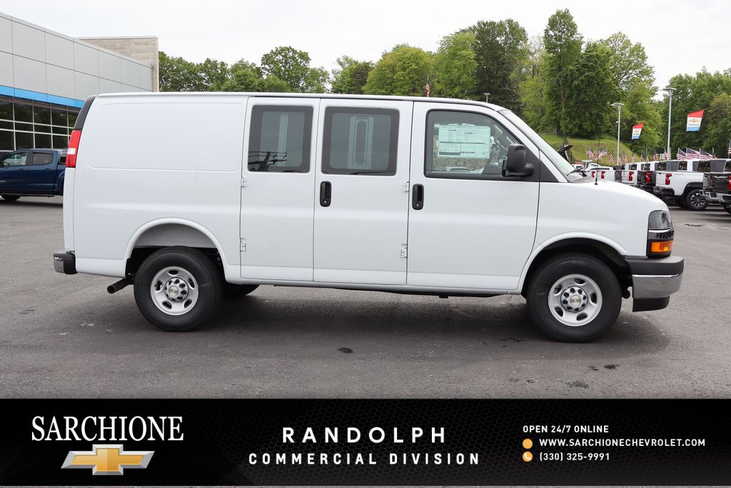 New 2025 Chevrolet Express 3500 w/ Chrome Appearance Package image 1