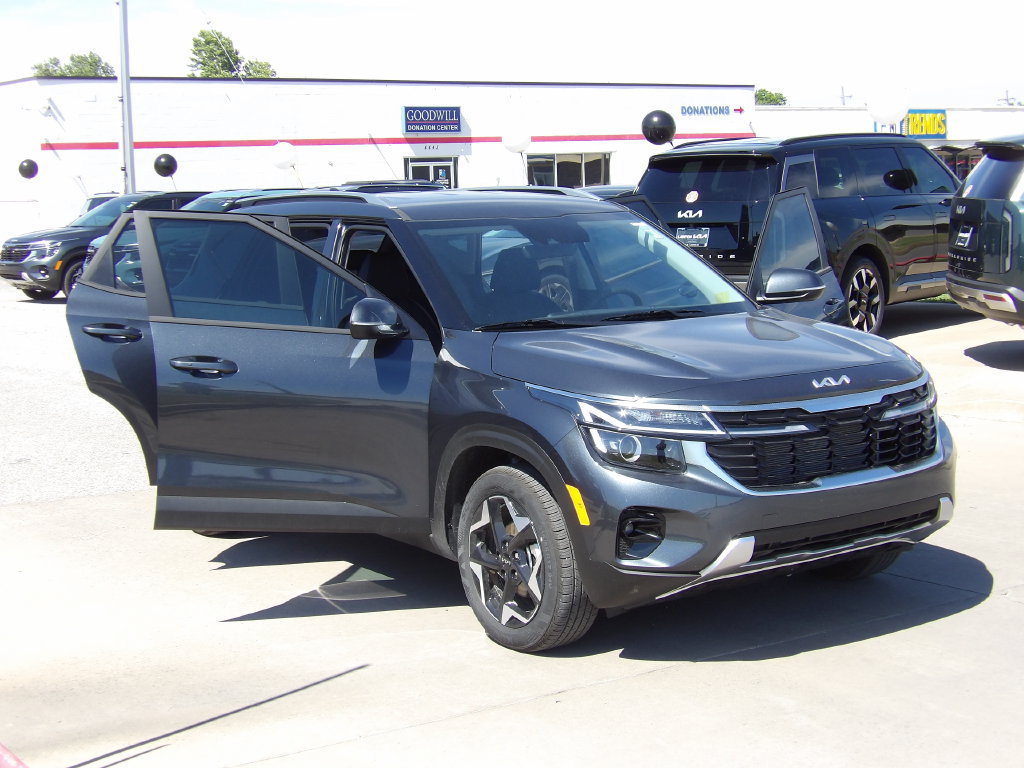 New 2026 Kia Seltos S FWD image 27