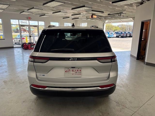 Used 2022 Jeep Grand Cherokee Limited 4xe AWD/4WD image 9