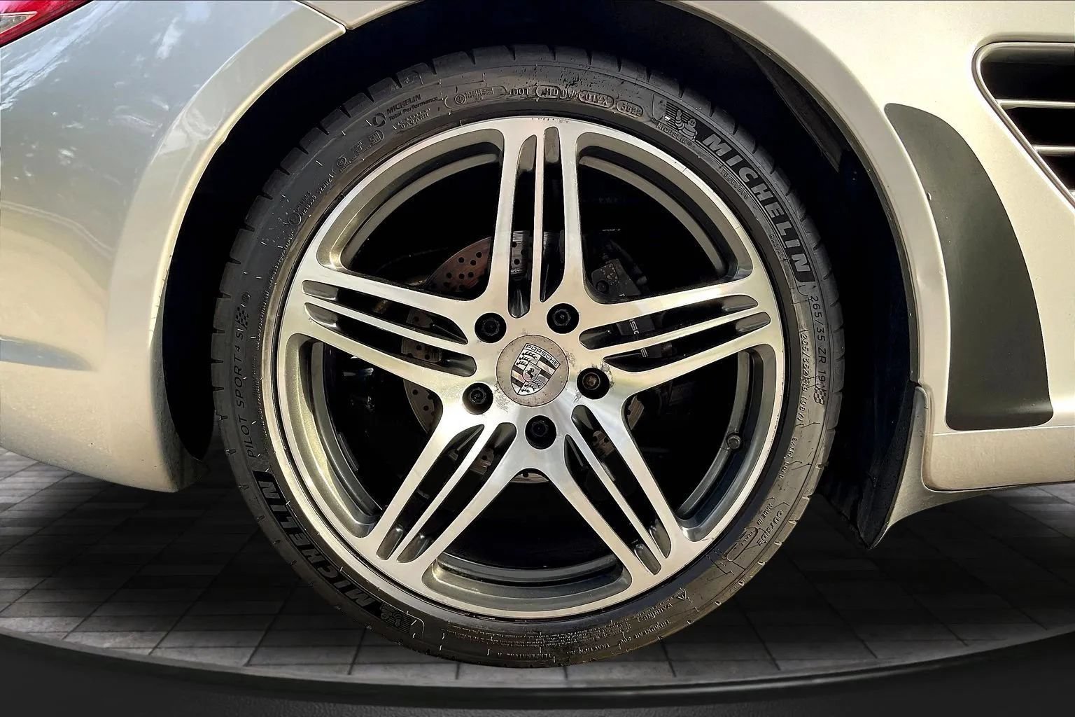 Used 2011 Porsche Boxster RWD image 28