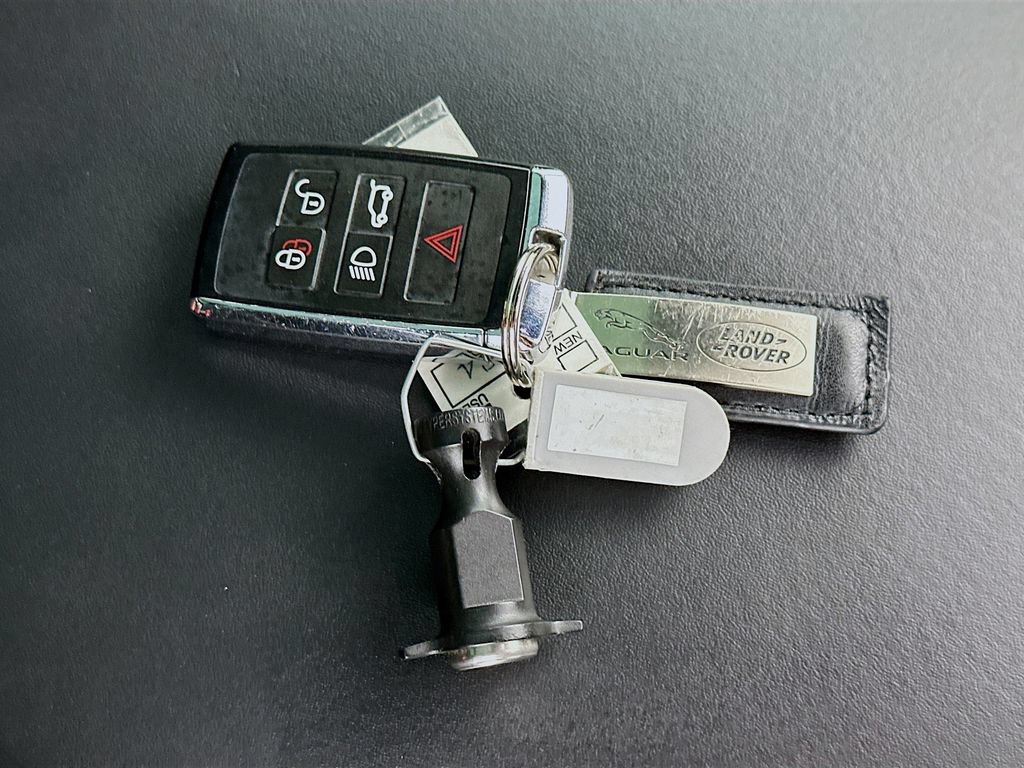 Used 2023 Land Rover Range Rover SE AWD/4WD image 35